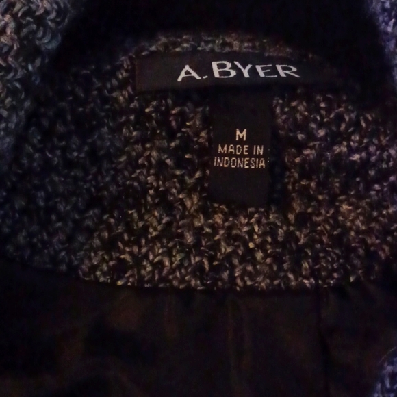 Wool blend coat - Picture 9 of 11